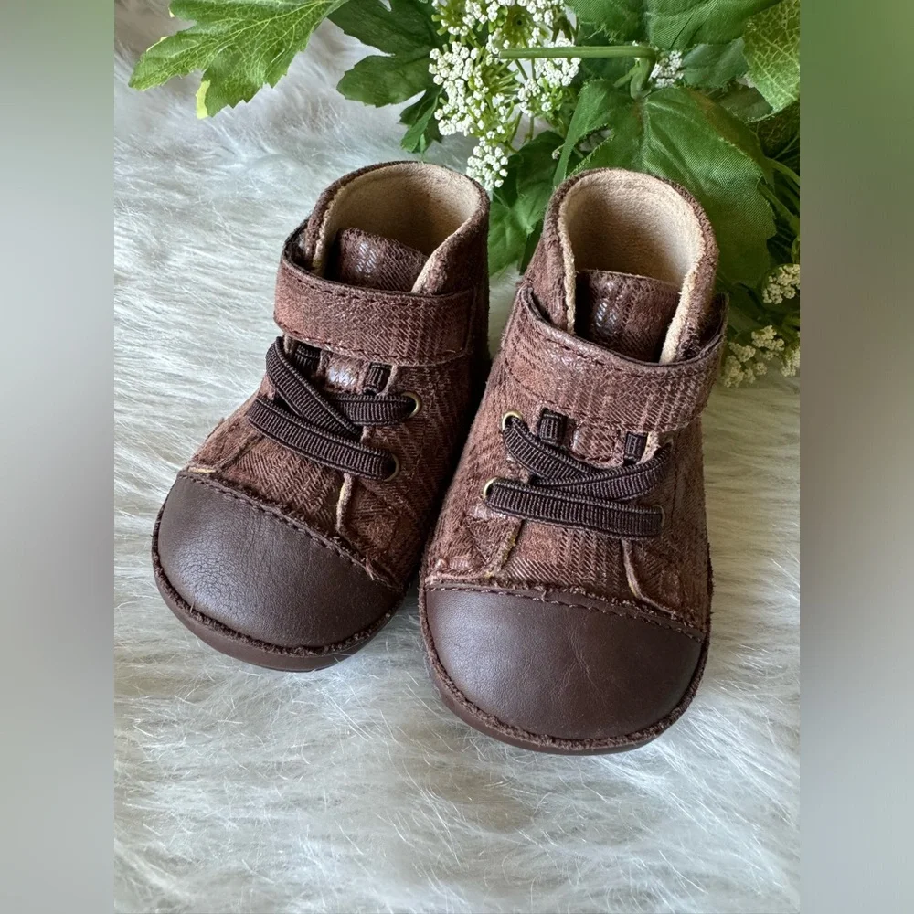 UGG Australia Roldan Baby ‎ Bootie High Tops Leather Suede Brown